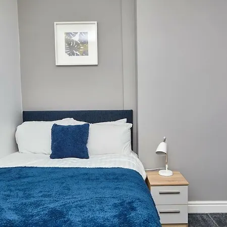 Brand Newly Refurbished House Holiday home *